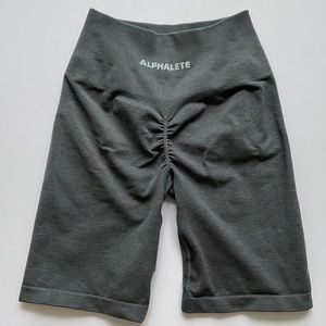 Alphalete Amplify Biker Short 6”